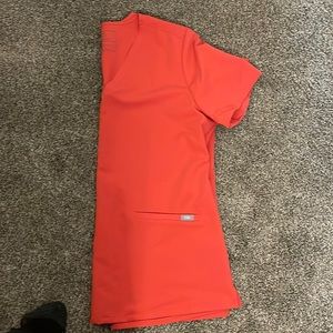 Women’s brand new without tags figs top large